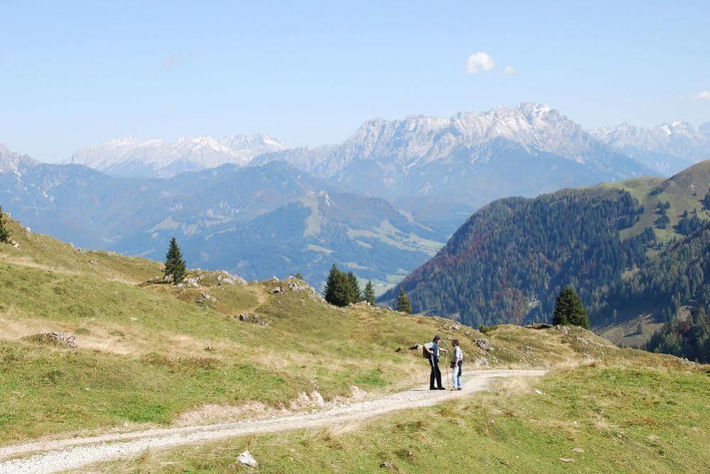 Romantik Aparthotel Sonnleitn St. Johann in Tirol Exterior foto